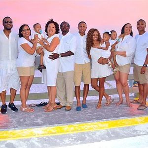 Meet your Posher, Donna dumas